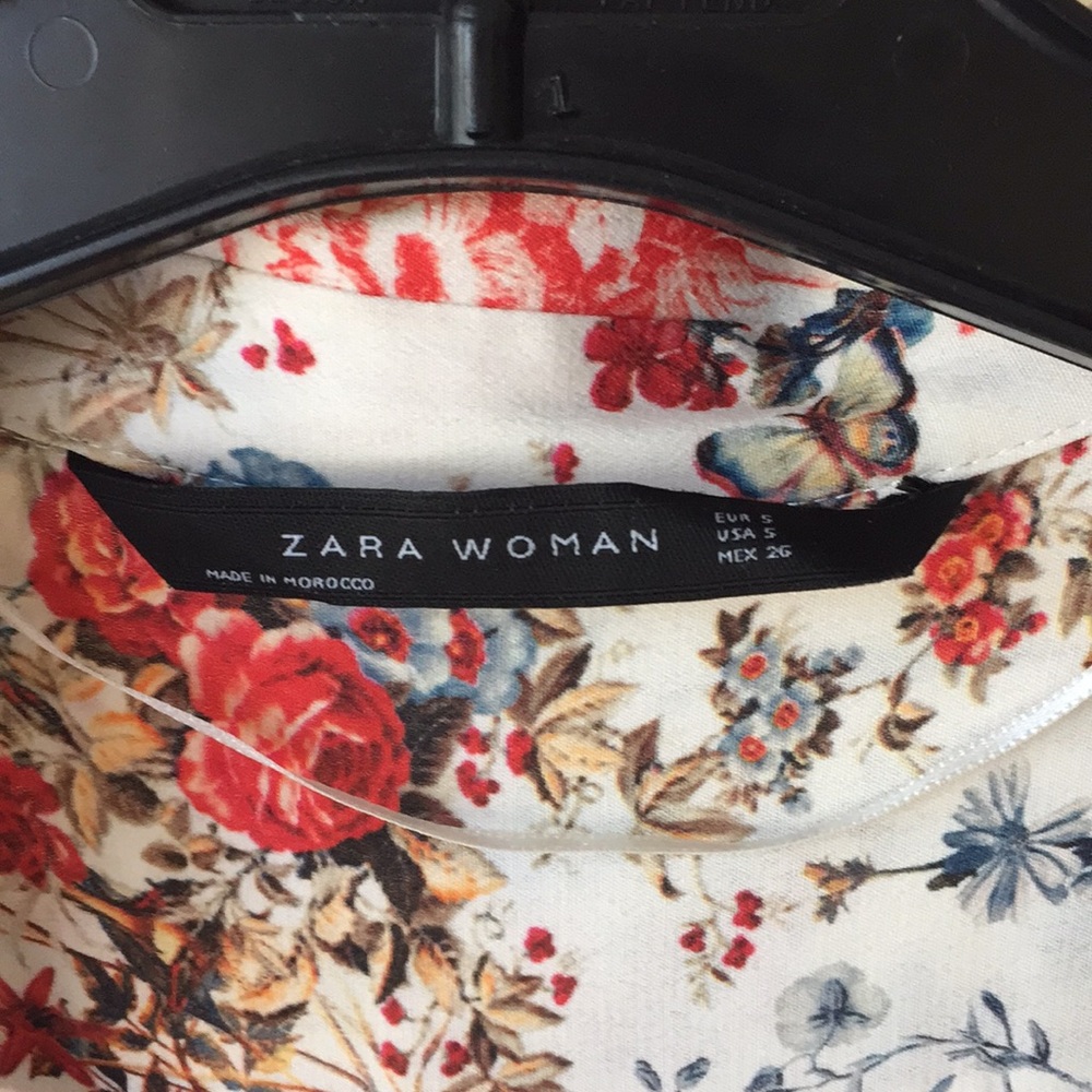 Floral Shift Dress - Picture 5 of 12